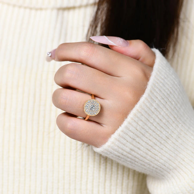 Round Cut Moissanite Engagement Ring for Women