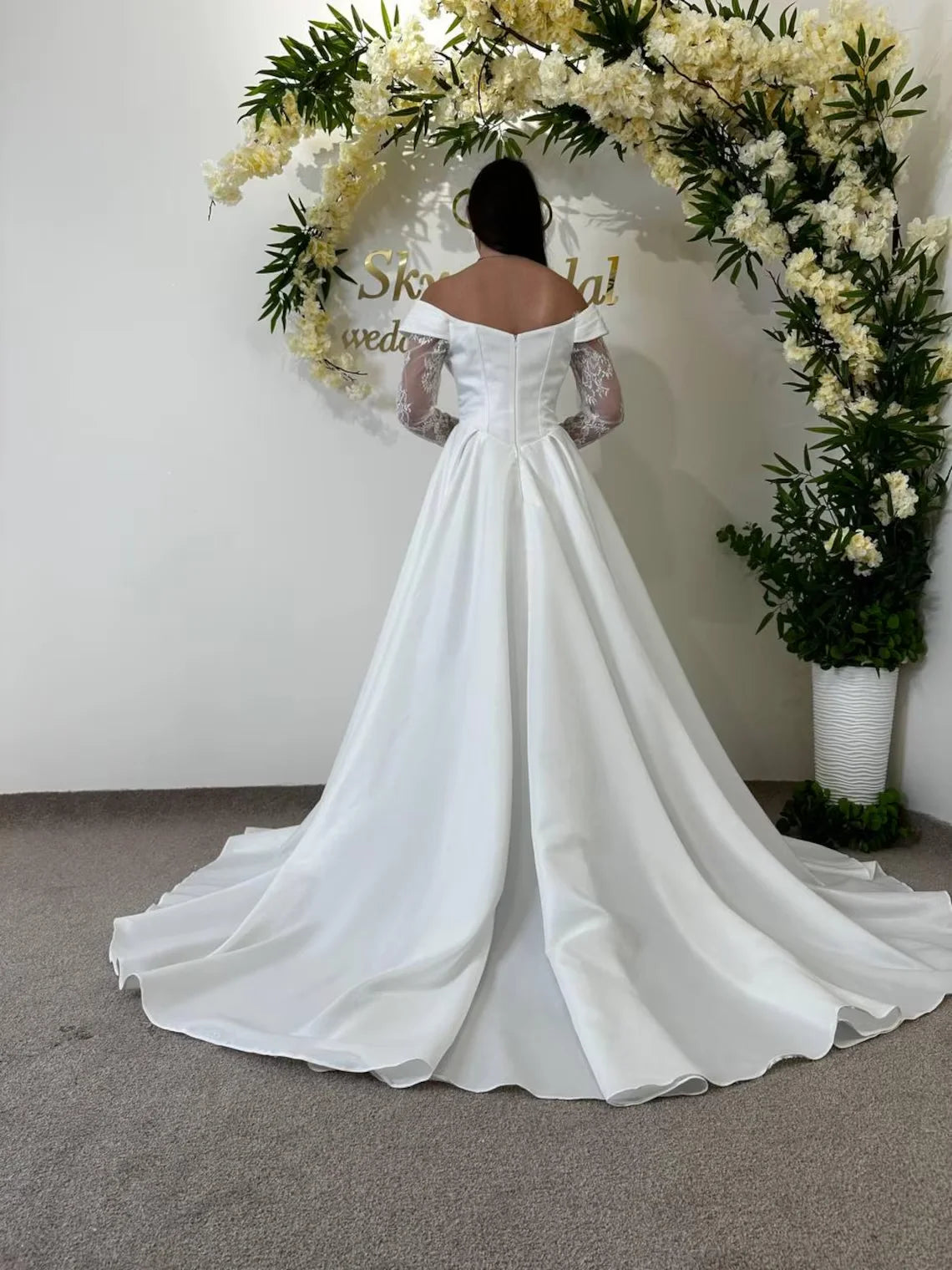 Romantic Lace Long Sleeve Off-Shoulder Bridal Gown