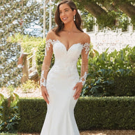 Elegant Mermaid Satin Bridal Gown with Applique Details