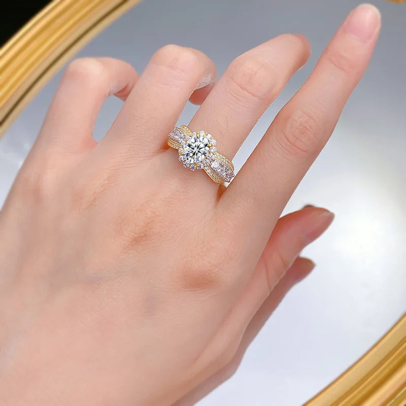 Women’s Moissanite Engagement & Wedding Ring